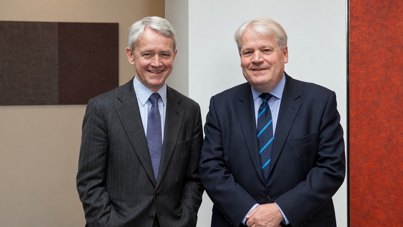 You are currently viewing Davies Arnold Cooper: UK Law Firm History and Merger